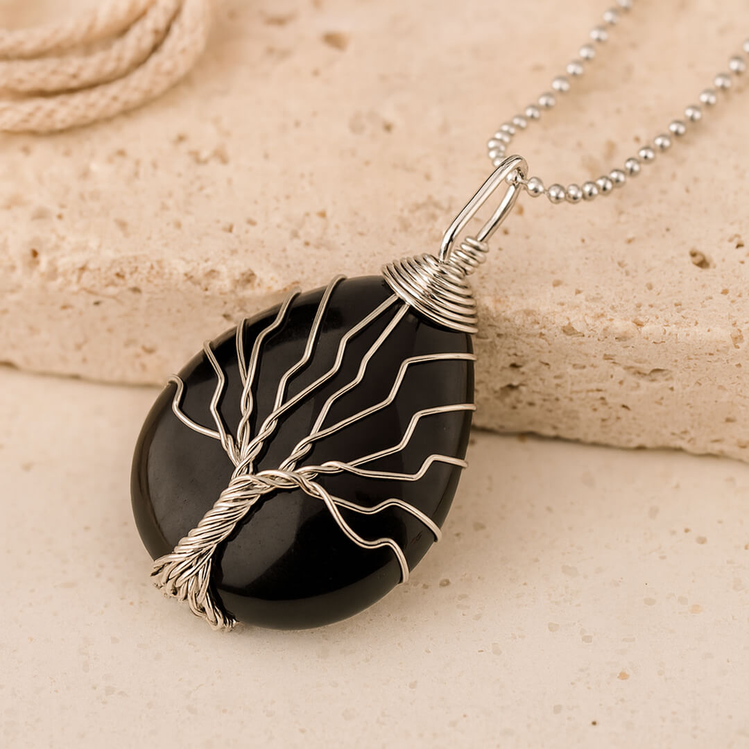 Pendentif Arbre de Guérison en Pierre Naturelle - Onyx Noir - L'Arbre des Chakras